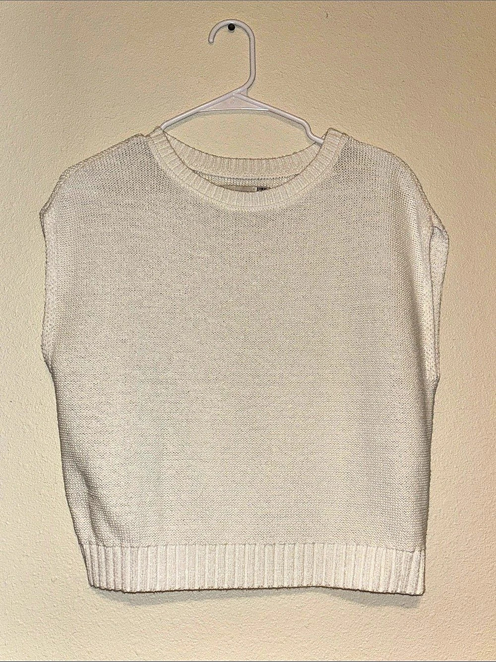 LOFT Knit Sweater Vest in Cream Size Medium Like New